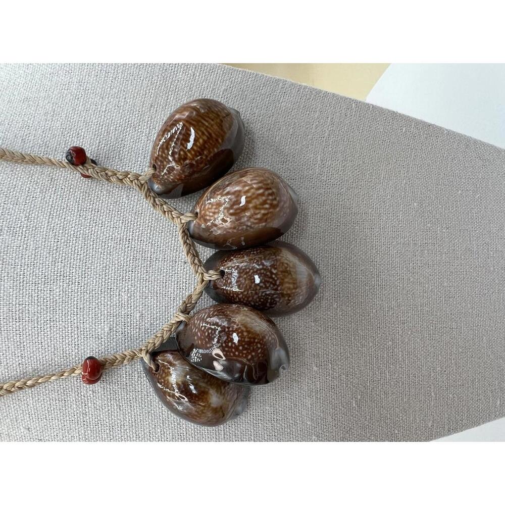 Native American Style Necklace with Brown Shell Pendants N65 - Picture 2 of 10